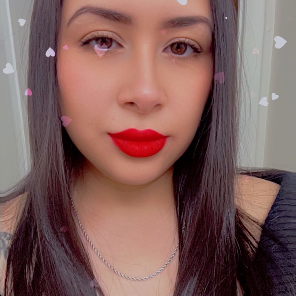 Meet your Posher, Iliana